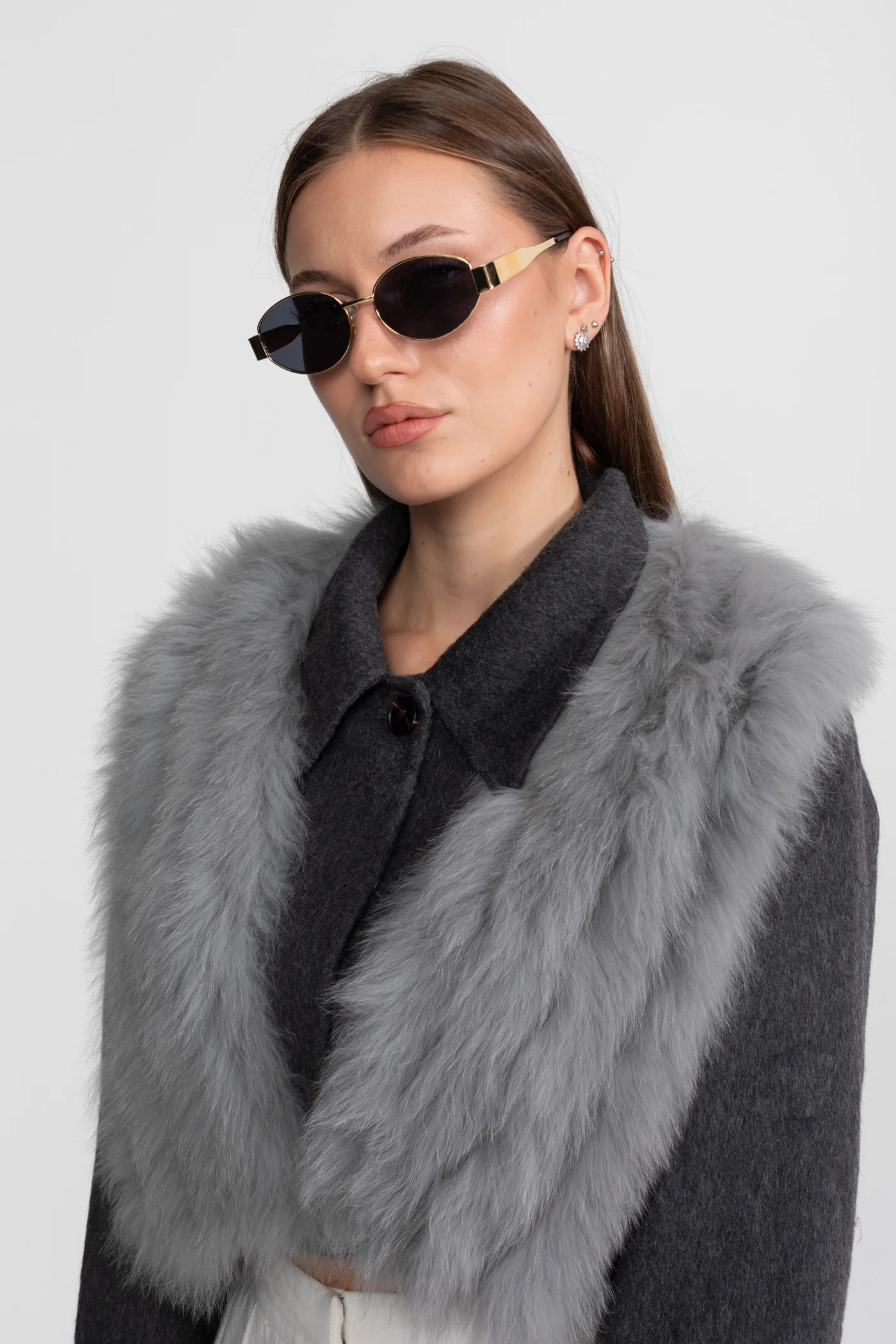 Wool Cropped Jacket with Fox Fur Collar – Charcoal Grey - Image 4