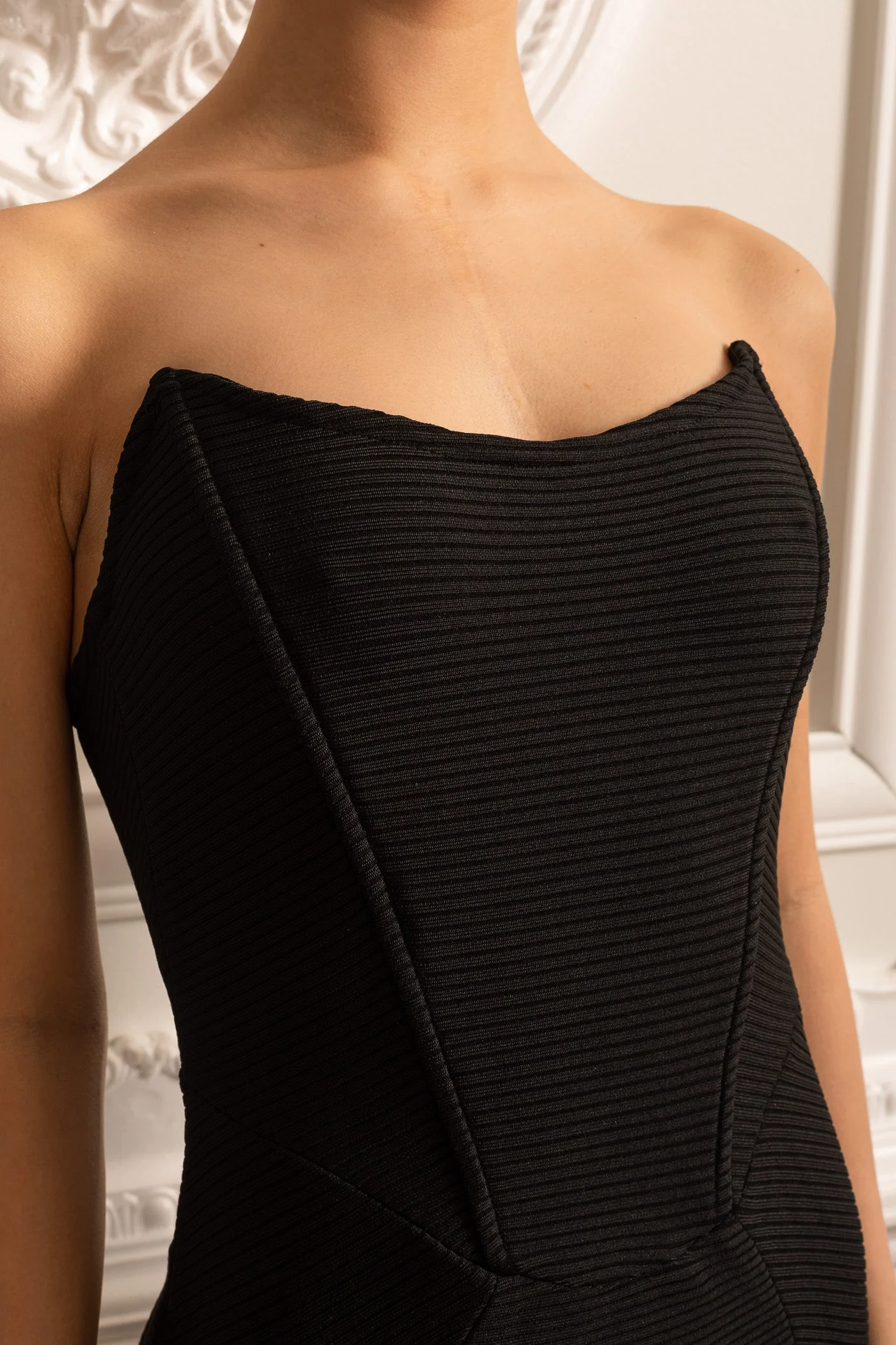 Structured Mini Dress With Textured Floral Ruffle Hem And Fitted Bodice - Black - Image 6